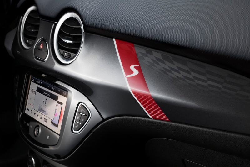 Illustration for article titled The Opel Adam S Is A 150 Horsepower Micro Abarth-Fighter